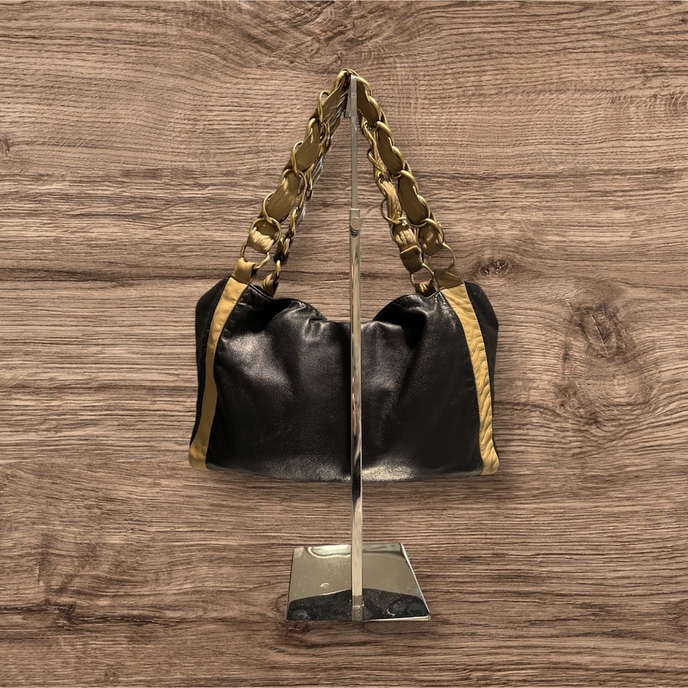 🔥 RARE Chanel Olsen Lambskin Hobo Bag - Picture 9 of 16